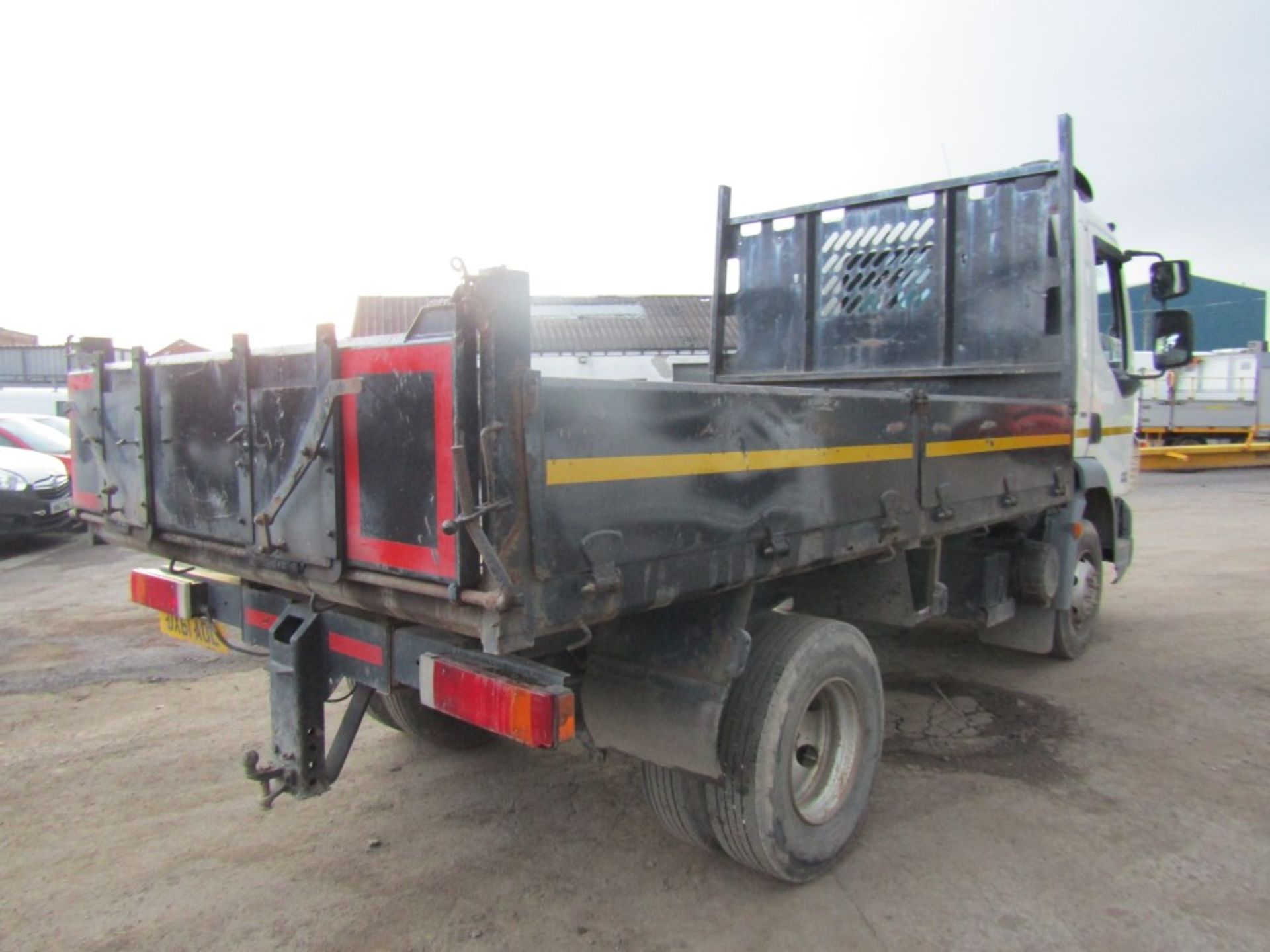 61 reg LEYLAND DAF LF45.160 08 TIPPER, 1ST REG 09/11, TEST 11/22, 198723KM, V5 HERE, 1 FORMER KEEPER - Image 4 of 9