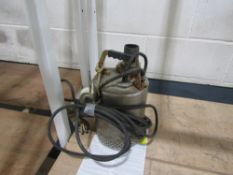 SUBMERSIBLE 110V WATER PUMP [NO VAT]