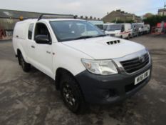 61 reg TOYOTA HILUX HL2 D-4D 4 X 4 ECB (DIRECT UNITED UTILITES WATER) 1ST REG 11/11, 90948M, V5