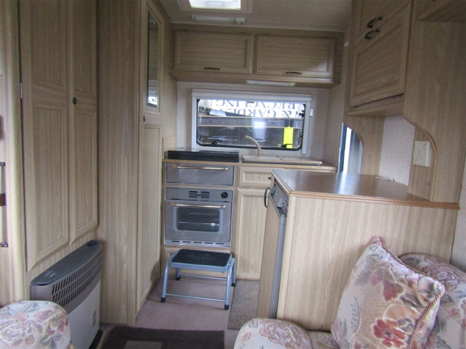 1997 ELDDIS WHIRLWIND 2 BIRTH CARAVAN C/W AWNING NEVER BEEN USED [NO VAT] - Image 5 of 6