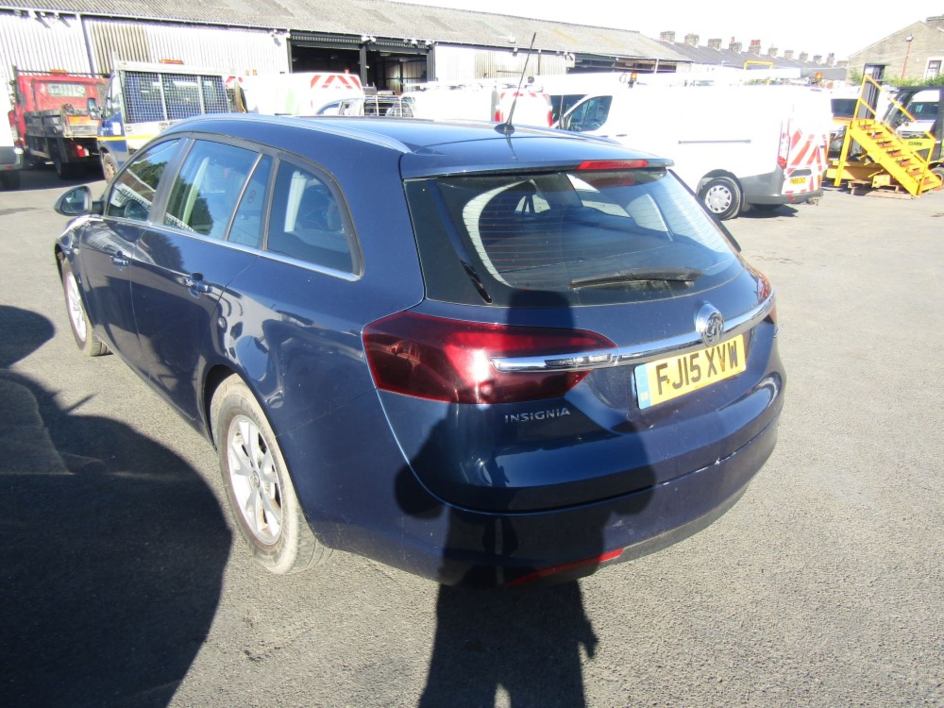 15 reg VAUXHALL INSIGNIA CDTI ECO S/S, 1ST REG 03/15, 193304M, V5 HERE, 2 FORMER KEEPERS [NO VAT] - Image 3 of 6