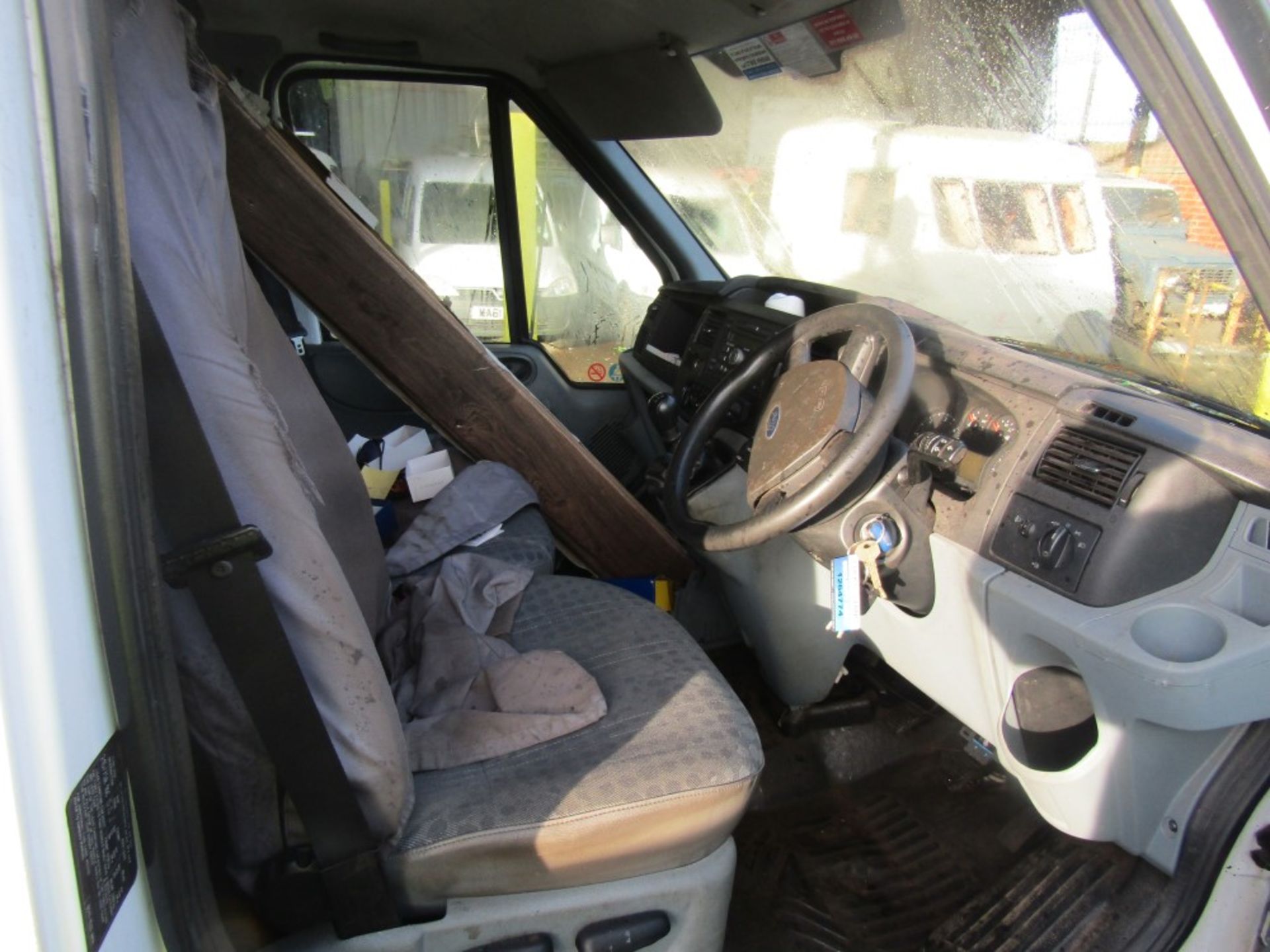 60 reg FORD TRANSIT 140 T350 LWB C/W PETROL COMPRESSOR IN REAR (NON RUNNER) (DIRECT COUNCIL) 1ST REG - Image 6 of 6