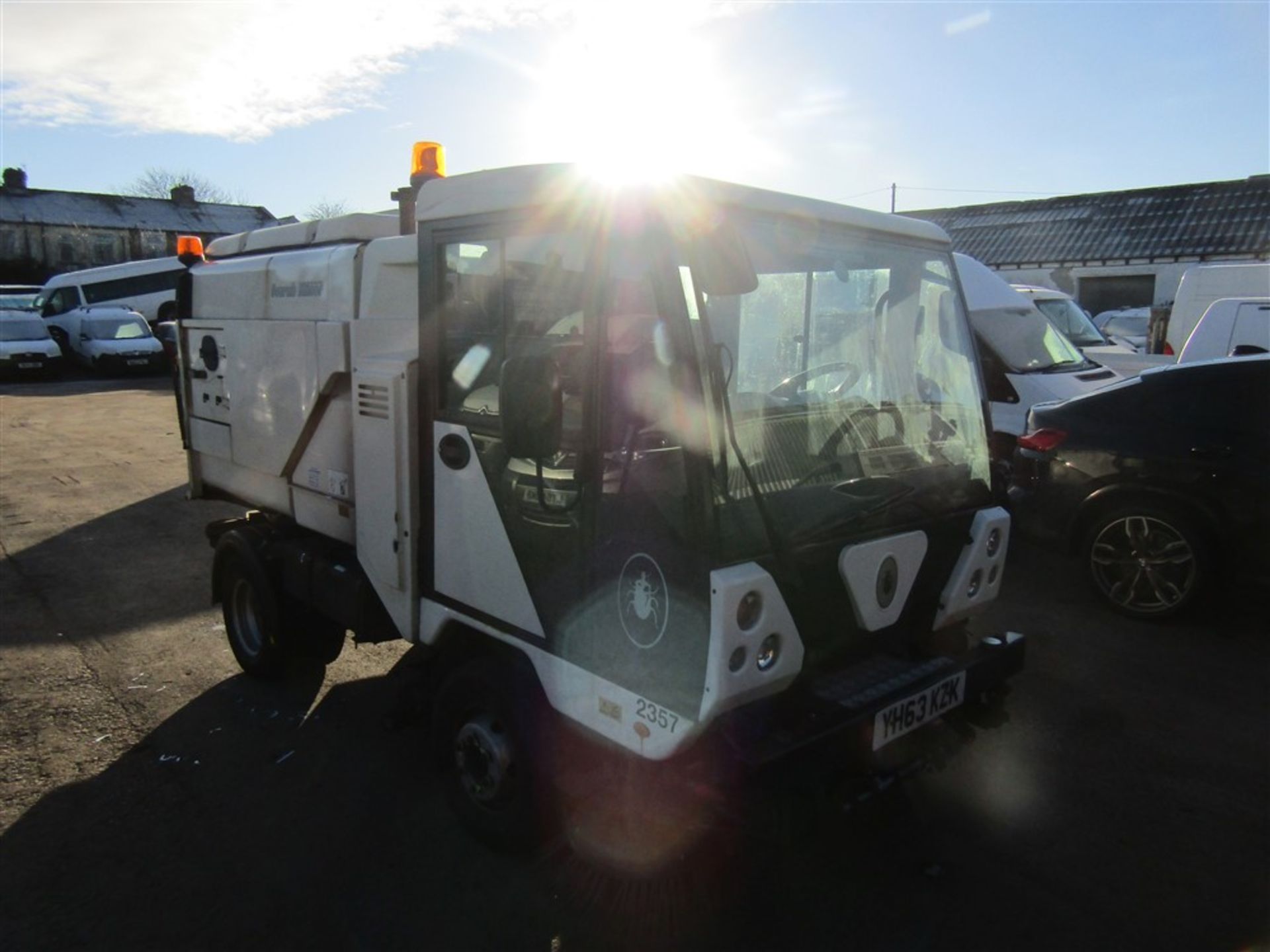 63 reg SCARAB MINOR SWEEPER (DIRECT COUNCIL) 1ST REG 12/13, 45616.9M, V5 HERE, 1 OWNER FROM [+ VAT] - Image 2 of 6