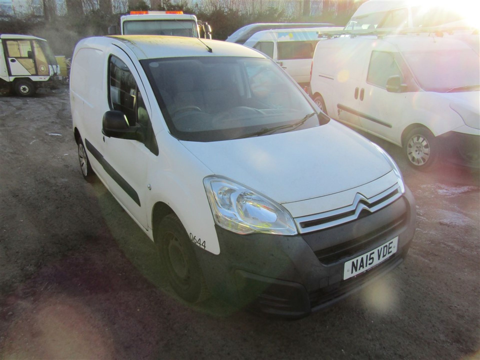 15 reg CITROEN BERLINGO 850 LX HDI (DIRECT COUNCIL) 1ST REG 06/15, TEST 04/23, 46279M, V5 HERE, 1 O - Image 2 of 7