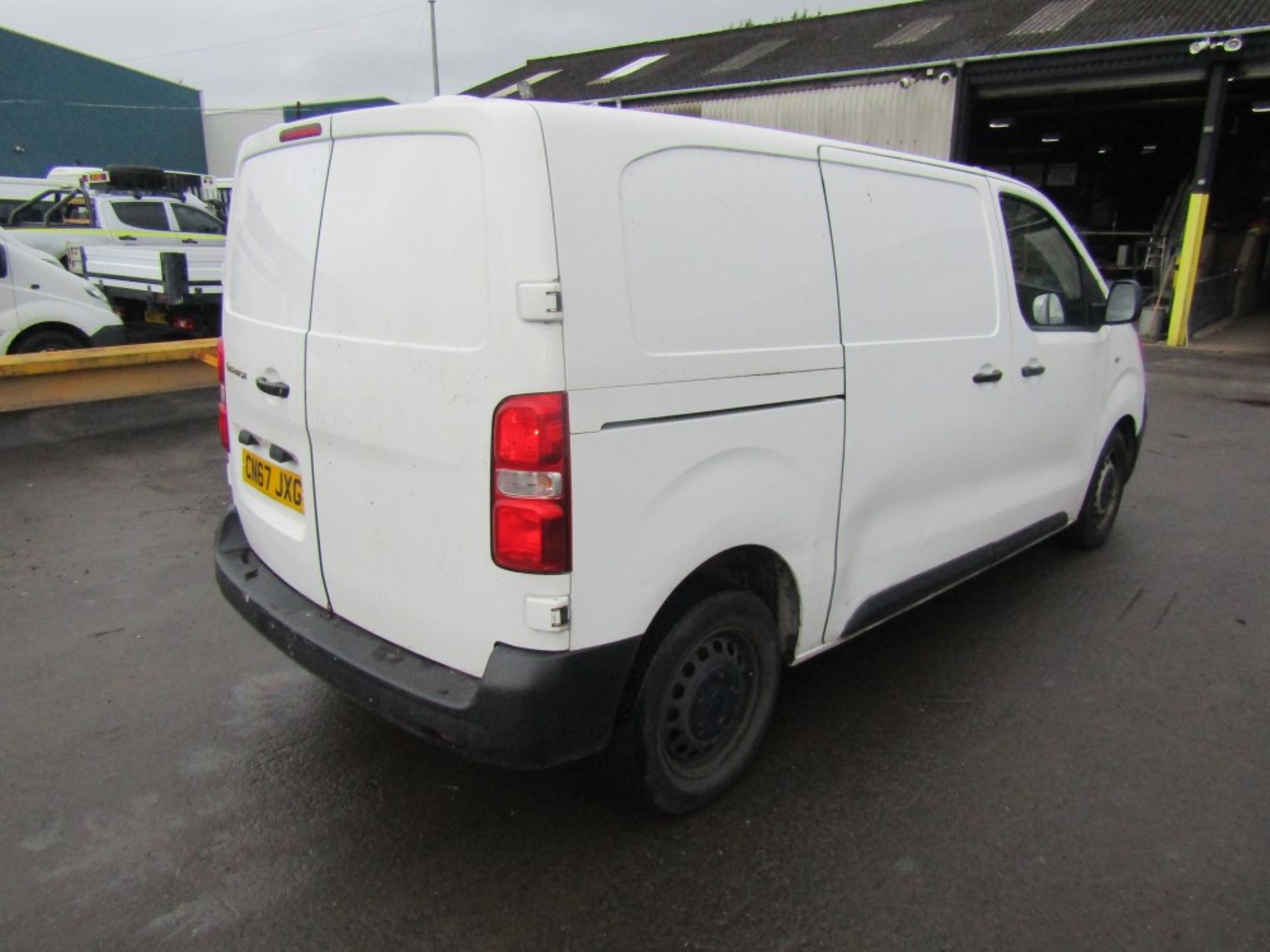 67 reg CITROEN DISPATCH 1400 EN-PRISE BHDI SS, 1ST REG 09/17, TEST 04/23, 149792M, V5 HERE, 1 FORMER - Image 4 of 7