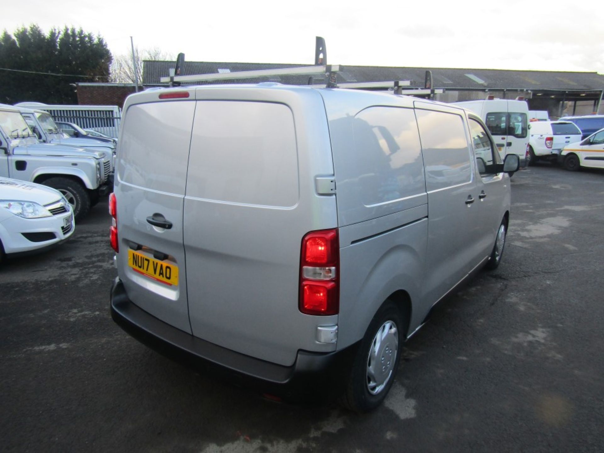 17 reg CITROEN DISPATCH 1000 ENTERPRISE BHDI, FSH INC TIMING BELT, AIR CON, TWIN SIDE DOORS, 1ST REG - Image 4 of 7