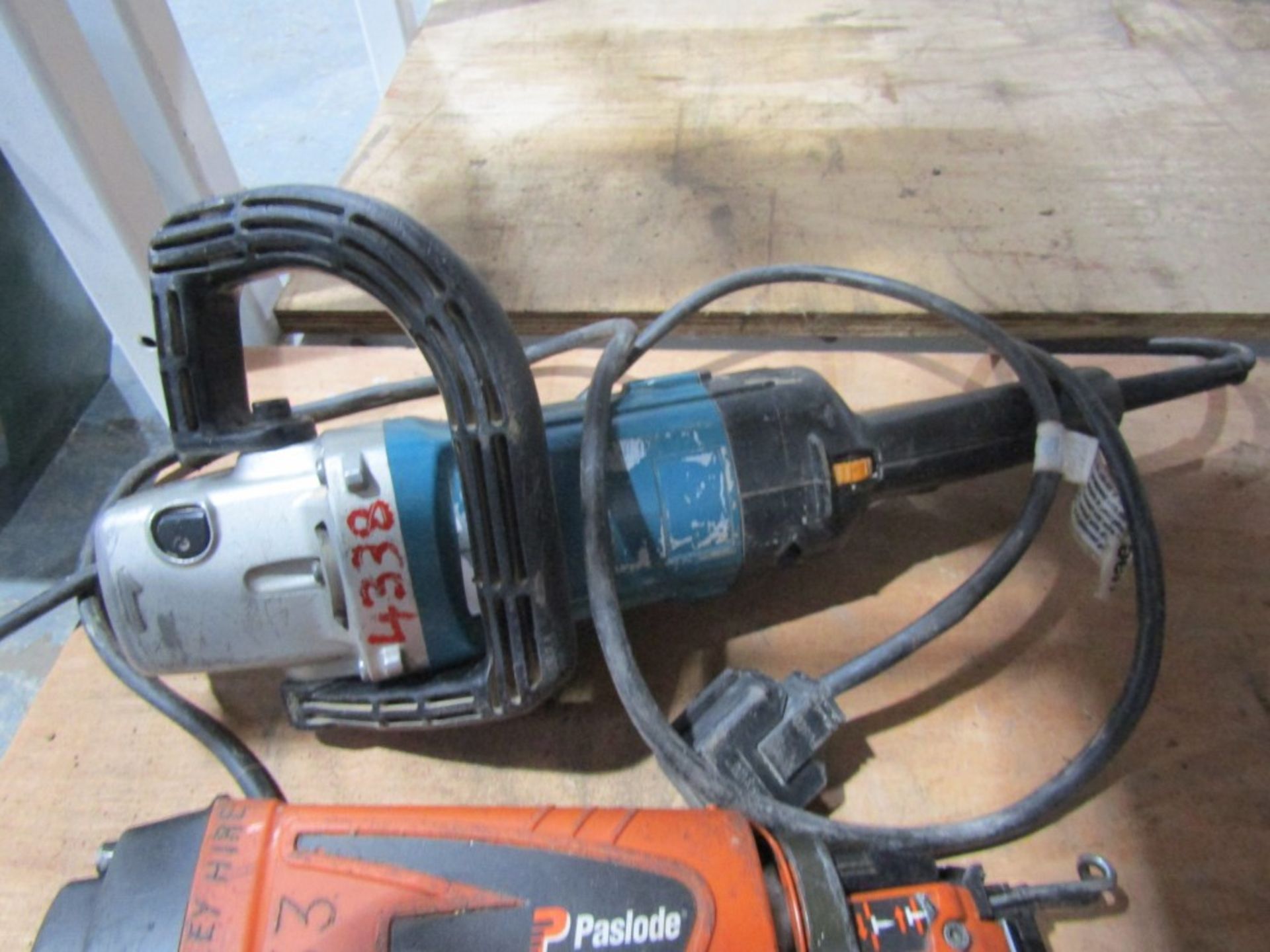 MAKITA SANDER POLISHER (DIRECT HIRE CO) [+ VAT]