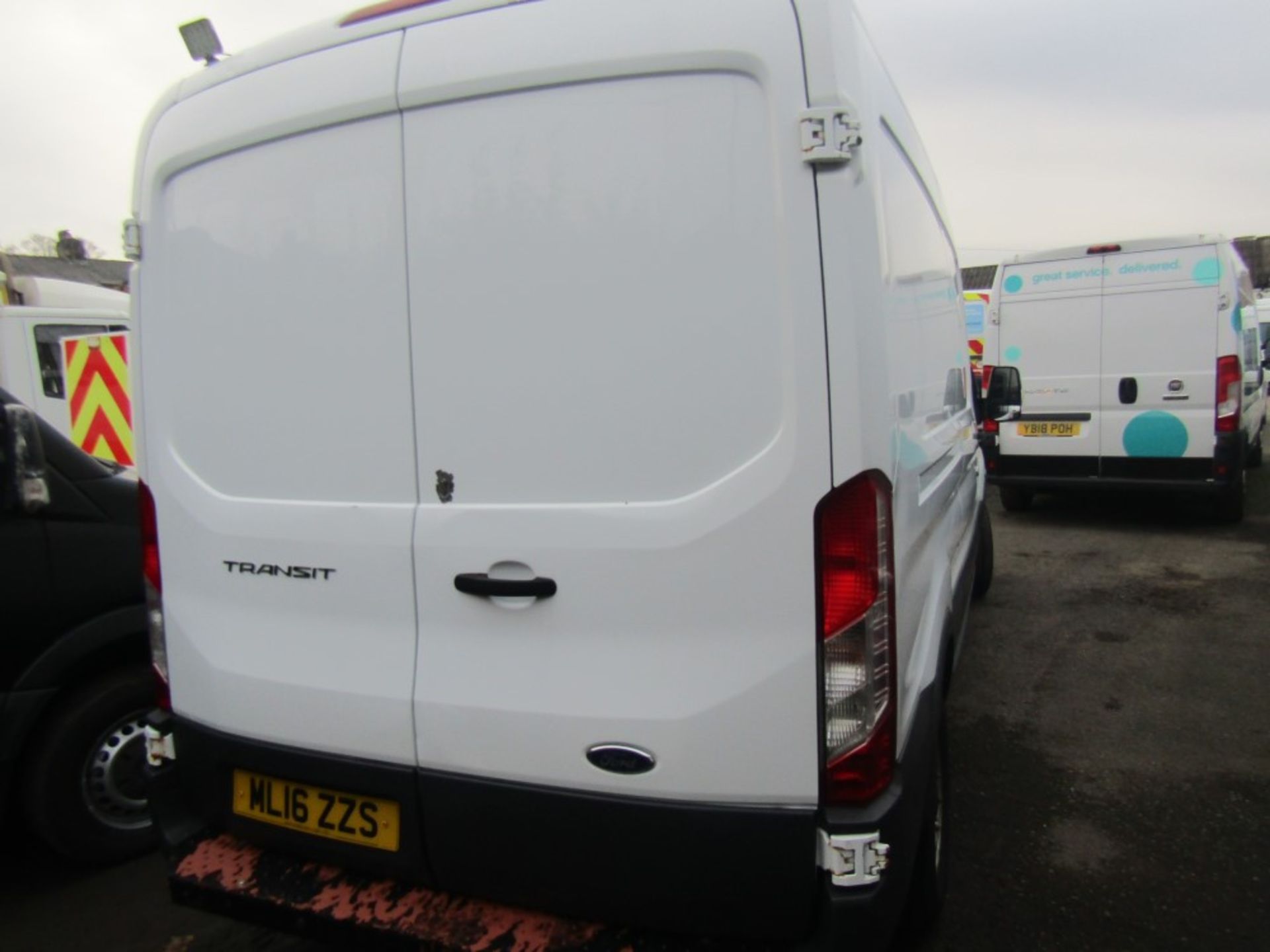 16 reg FORD TRANSIT 350, 1ST REG 03/16, 112563M NOT WARRANTED, V5 HERE, 1 FORMER KEEPER [+ VAT] - Image 4 of 7