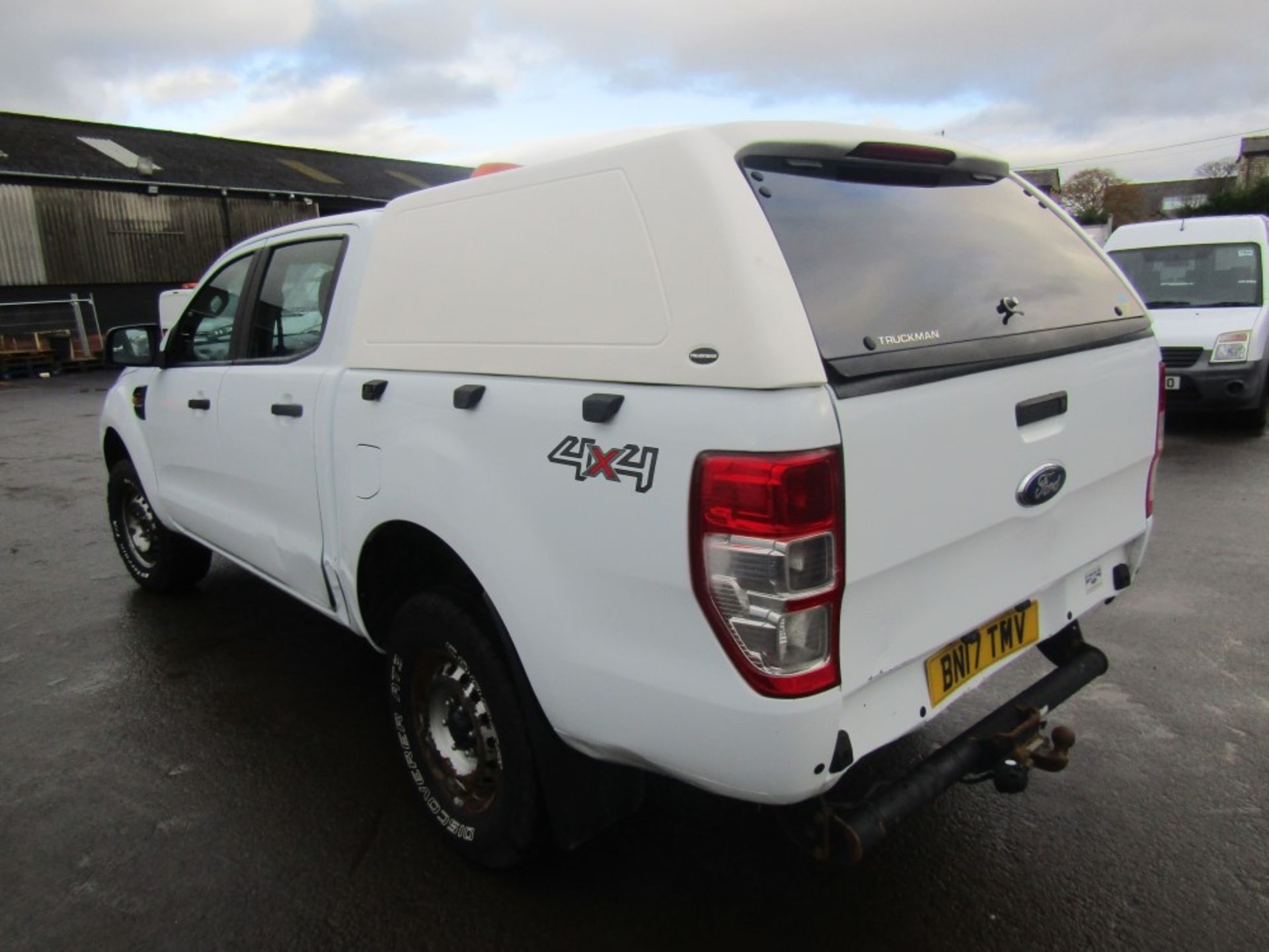 17 reg FORD RANGER XL 4 X 4 TDCI PICKUP (SMOKING BAD) 1ST REG 05/17, 90052M WARRANTED, V5 HERE, 2 - Image 3 of 6