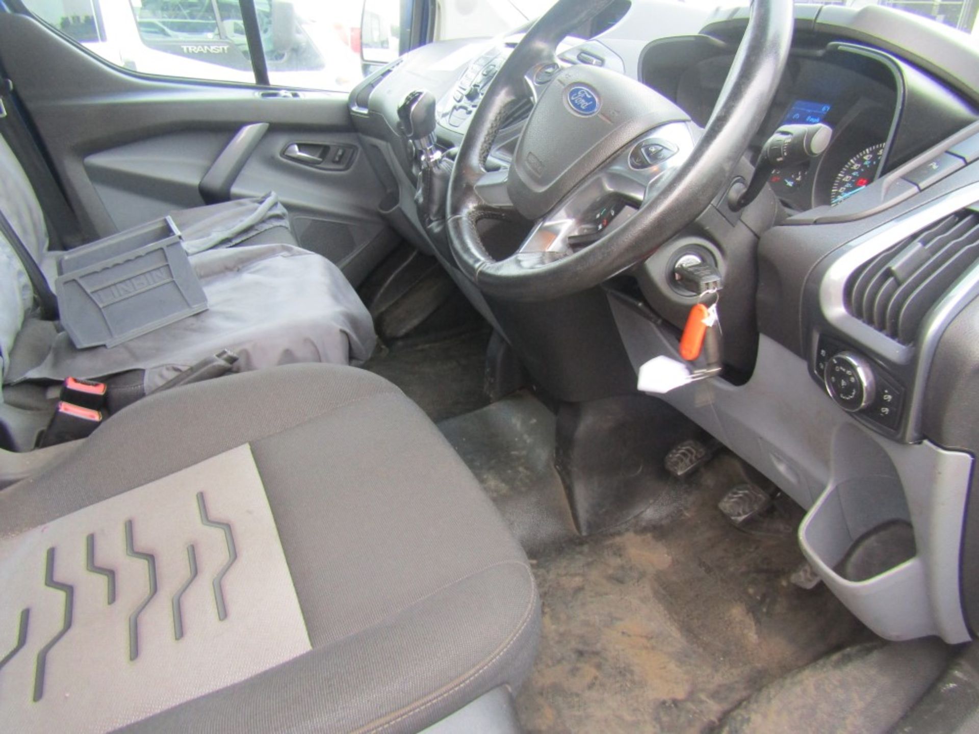 16 reg FORD TRANSIT CUSTOM 290 LTD E-TECH, 1ST REG 06/16, TEST 12/22, 167644M WARRANTED, V5 HERE, - Image 6 of 7