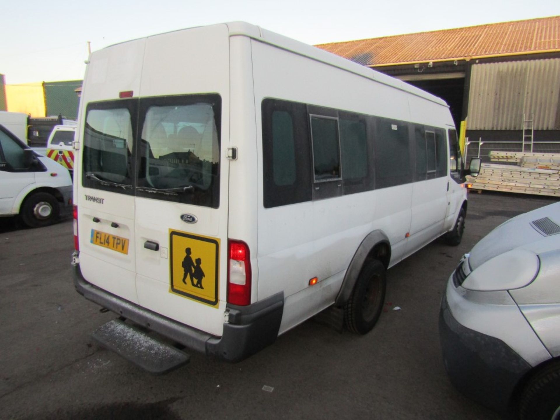 14 reg FORD TRANSIT 135 T430 RWD MINIBUS (DIRECT COUNCIL) 1ST REG 03/14, TEST 02/23, 77342M, V5 - Image 4 of 7