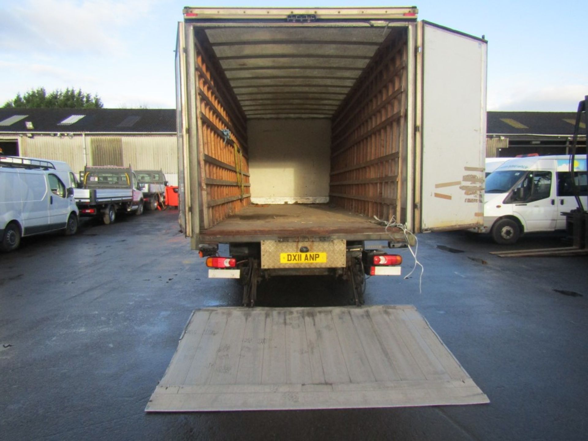 11 reg DAF FA LF45.160 BOX VAN C/W TAIL LIFT, 1ST REG 05/11, 658225KM, V5 HERE, 1 FORMER KEEPER [+ - Image 5 of 7