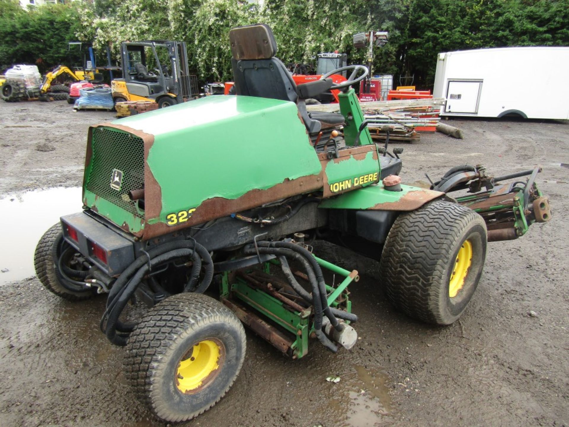 JOHN DEERE 3235 DIESEL RIDE ON MOWER, 3713 HOURS [NO VAT] - Image 3 of 6