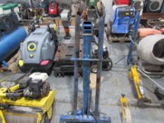 ENGINE HOIST (DIRECT HIRE COMPANY) [+ VAT]