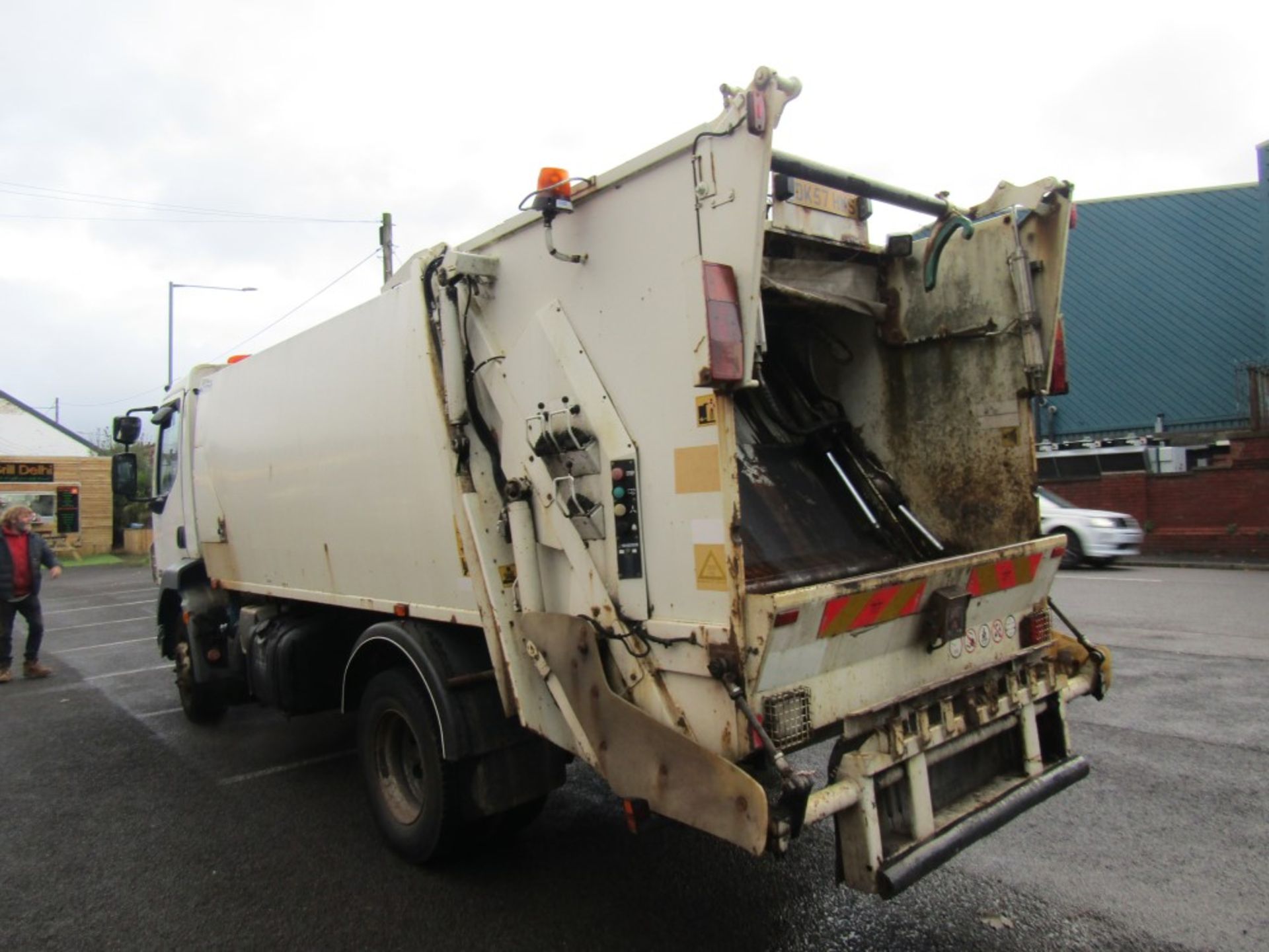 57 reg DAF FA LF55.220 REFUSE WAGON (DIRECT COUNCIL) 1ST REG 10/07, 294318KM WARRANTED, V5 HERE, 1 - Image 3 of 6