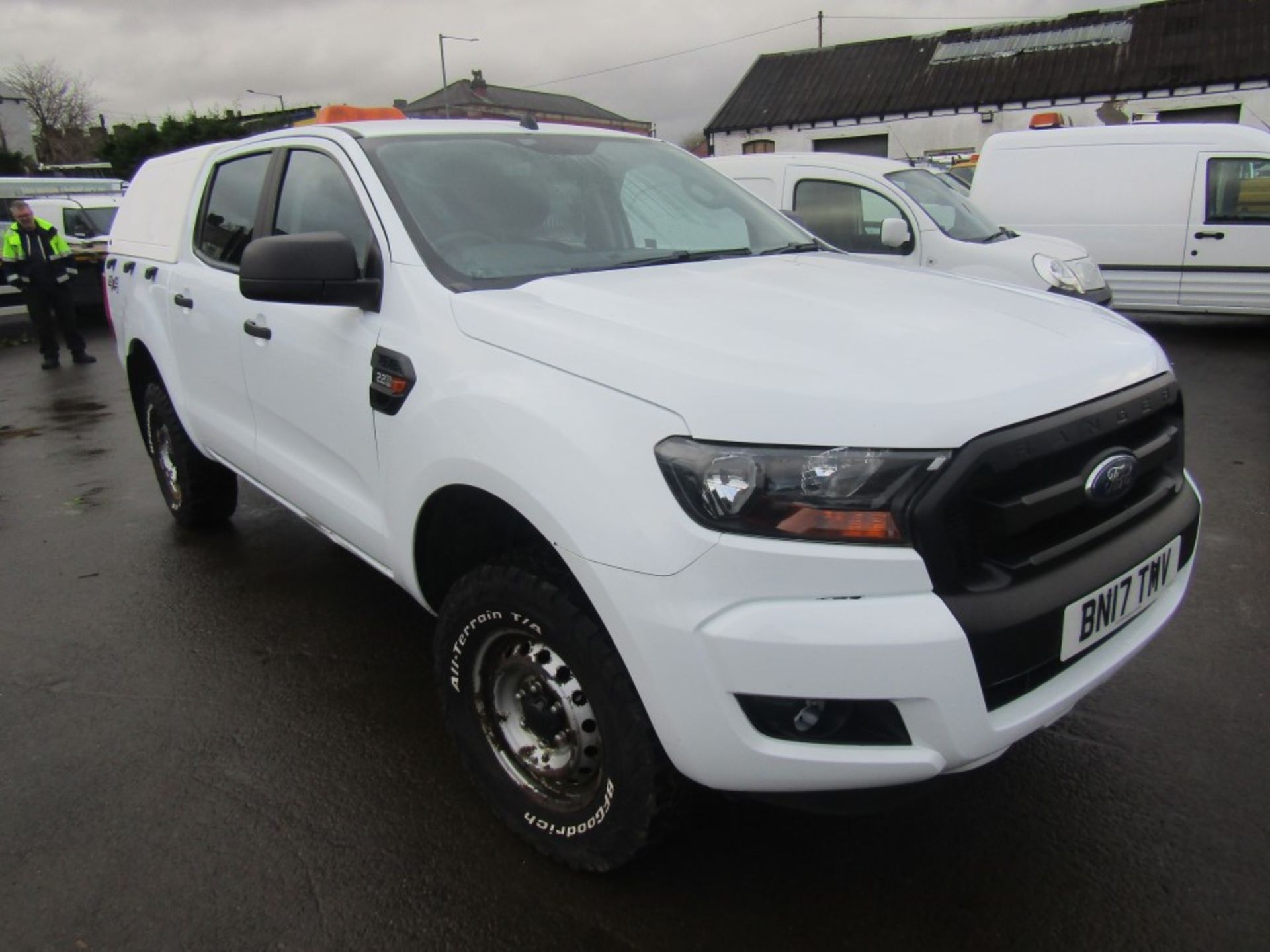 17 reg FORD RANGER XL 4 X 4 TDCI PICKUP (SMOKING BAD) 1ST REG 05/17, 90052M WARRANTED, V5 HERE, 2