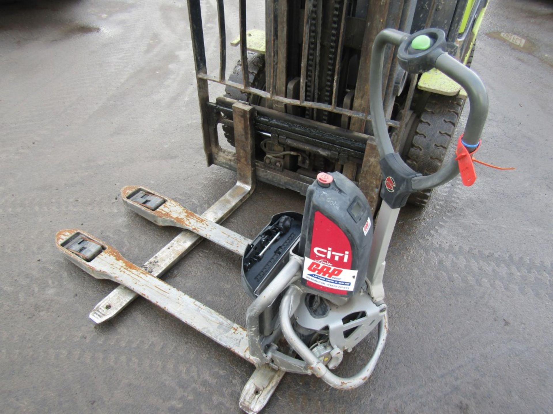 500KG POWERED PALLET TRUCK (DIRECT GAP) [+ VAT]