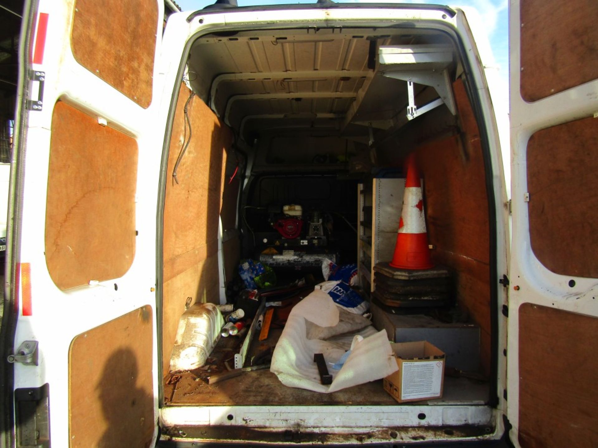 60 reg FORD TRANSIT 140 T350 LWB C/W PETROL COMPRESSOR IN REAR (NON RUNNER) (DIRECT COUNCIL) 1ST REG - Image 5 of 6