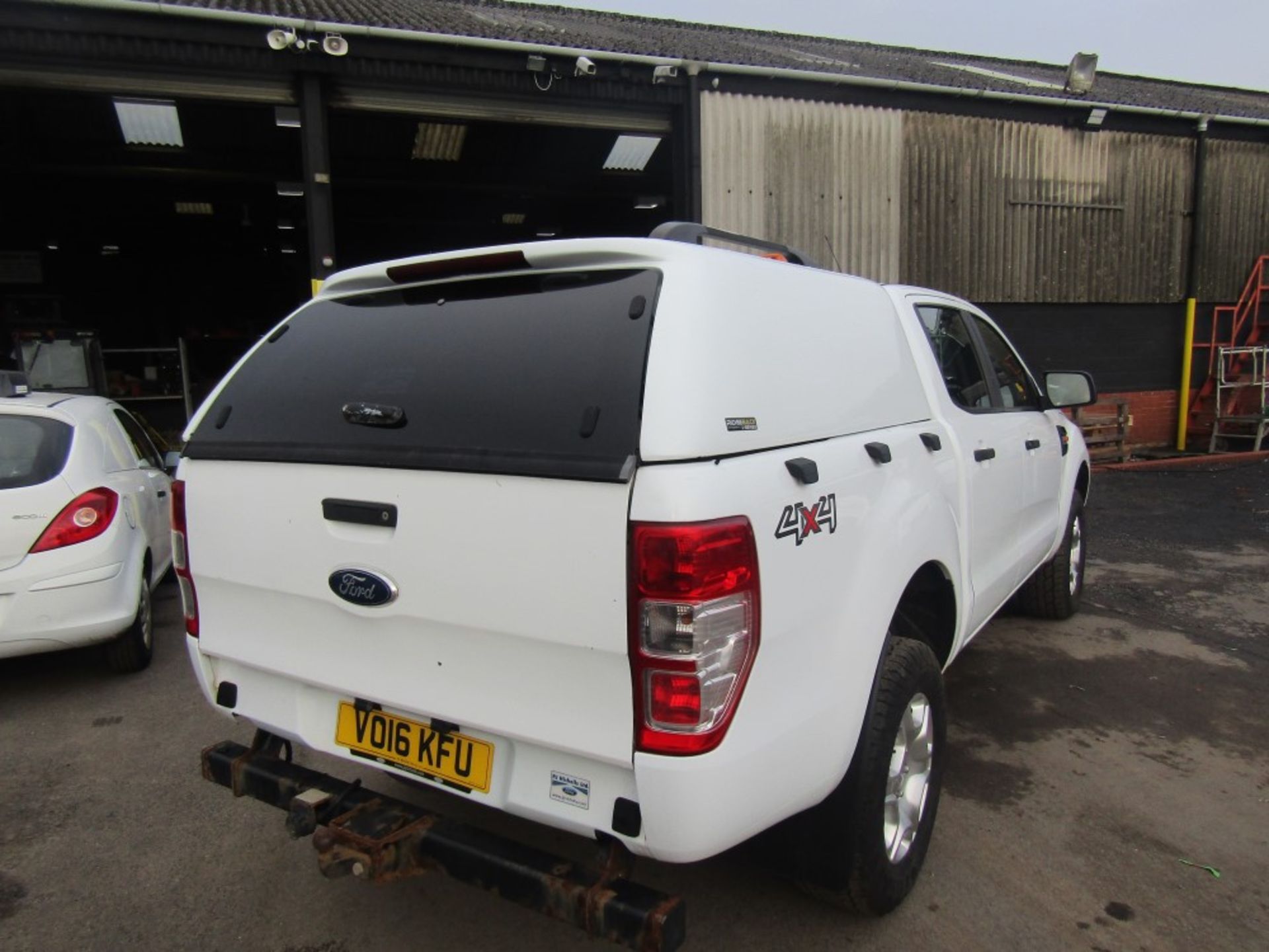 16 reg FORD RANGER XL 4 X 4 DCB TDCI PICKUP, 1ST REG 04/16, 152482M WARRANTED, V5 HERE, 2 FORMER - Image 4 of 8