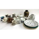A mixed lot of ceramics to include Dunoon William Morris pattern china, Royal Worcester lidded