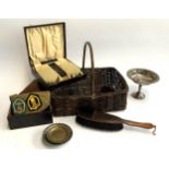 A mixed lot to include cased set of gents clothes brushes, 20th century shoe brush etc