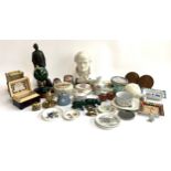 A mixed lot to include Peter Hicks resin figure, a Parian Wagner bust by Goebel, a 20th century