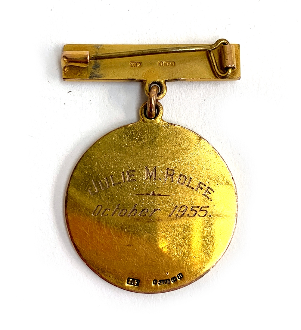 A 9ct gold Rochford General Hospital medal, engraved Julie M. Rolfe, October 1955 on reverse, - Image 2 of 3