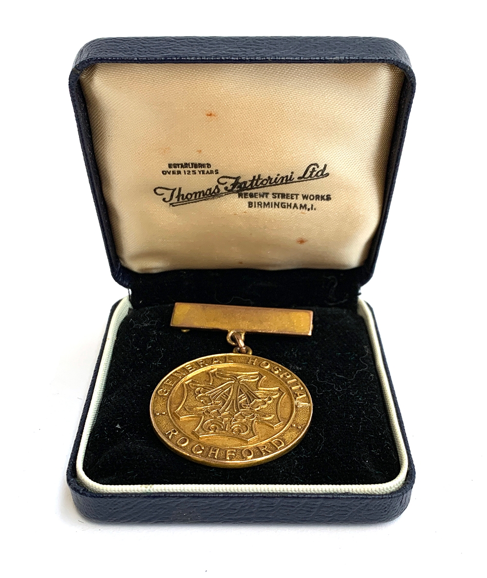 A 9ct gold Rochford General Hospital medal, engraved Julie M. Rolfe, October 1955 on reverse, - Image 3 of 3