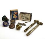 A small lot to include 1914 War Service badge, several other badges, 2 vintage brass glass