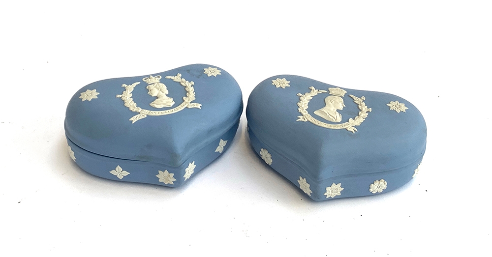 A pair of Wegdwood Jasperware heart shaped lidded trinket pots commemorating the coronation of
