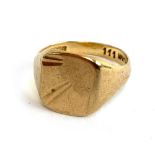 A 9ct gold signet ring with sunburst design, size Q, approx. 4.7g