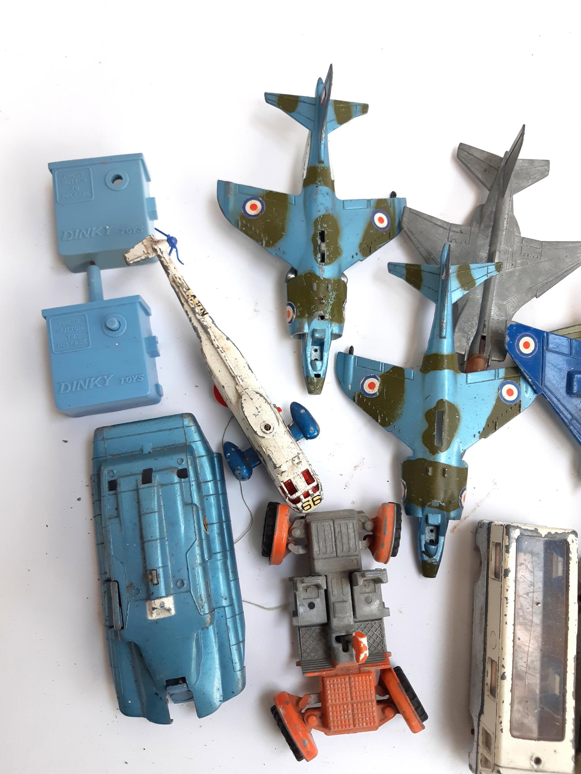 A quantity of Dinky die cast vehicles and planes to include Harrier, Sea King, Spitfire Mk II, Lunar - Bild 2 aus 4