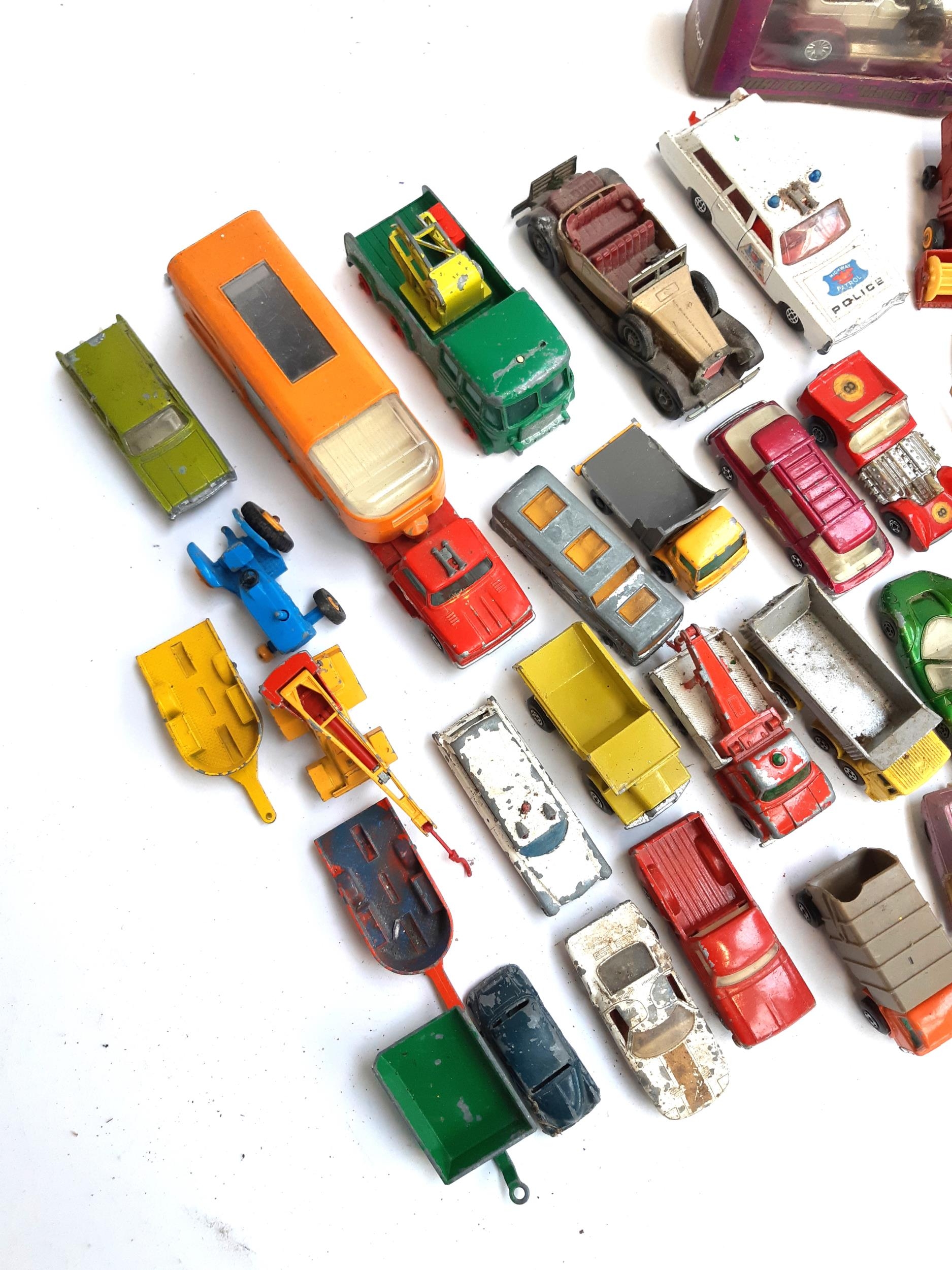 A quantity of Matchbox die cast vehicles to include Foden Breakdown tractor, Super Kings, Ford - Bild 2 aus 4