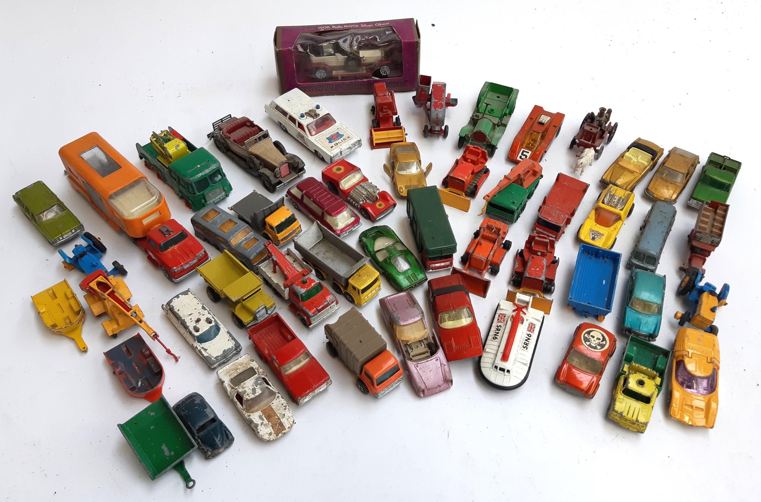 A quantity of Matchbox die cast vehicles to include Foden Breakdown tractor, Super Kings, Ford