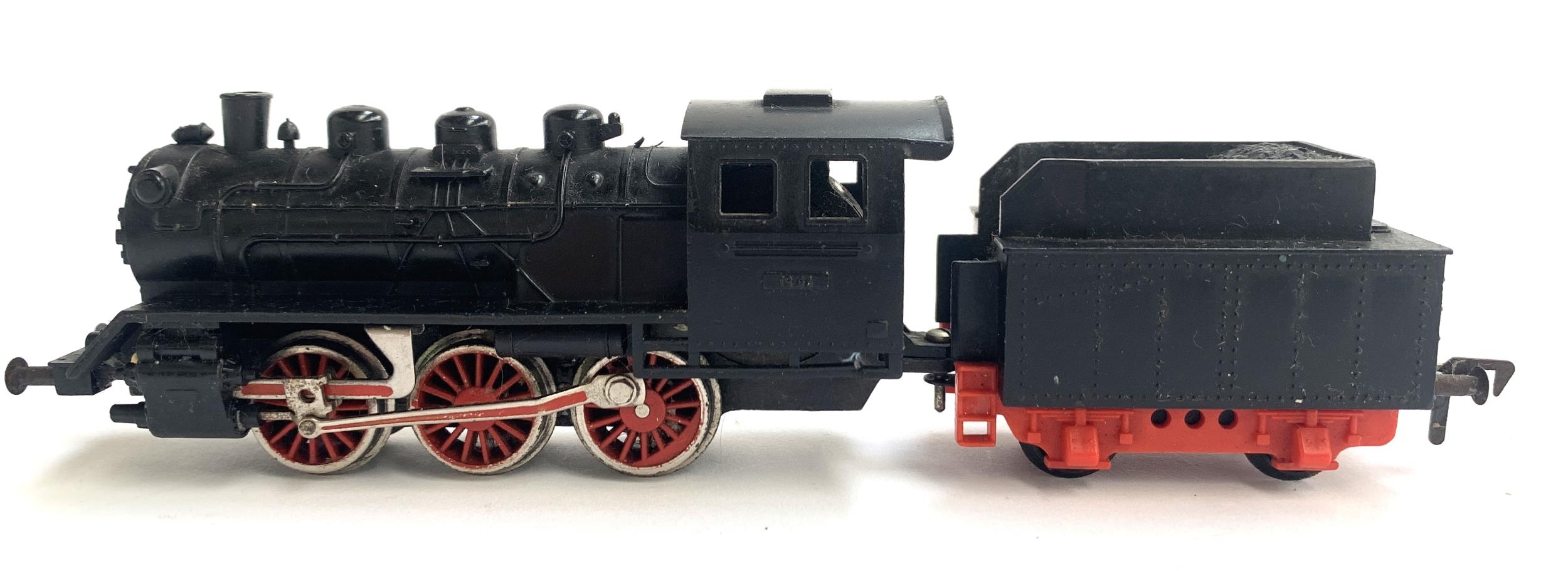 A Fleischmann 1304 HO gauge steam locomotive with tender - Bild 3 aus 3