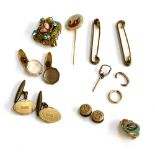 A small lot of jewellery to include a pair of yellow metal and mother of pearl cufflinks; one
