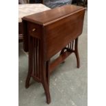 A mahogany Sutherland table, 61x20x69cmH