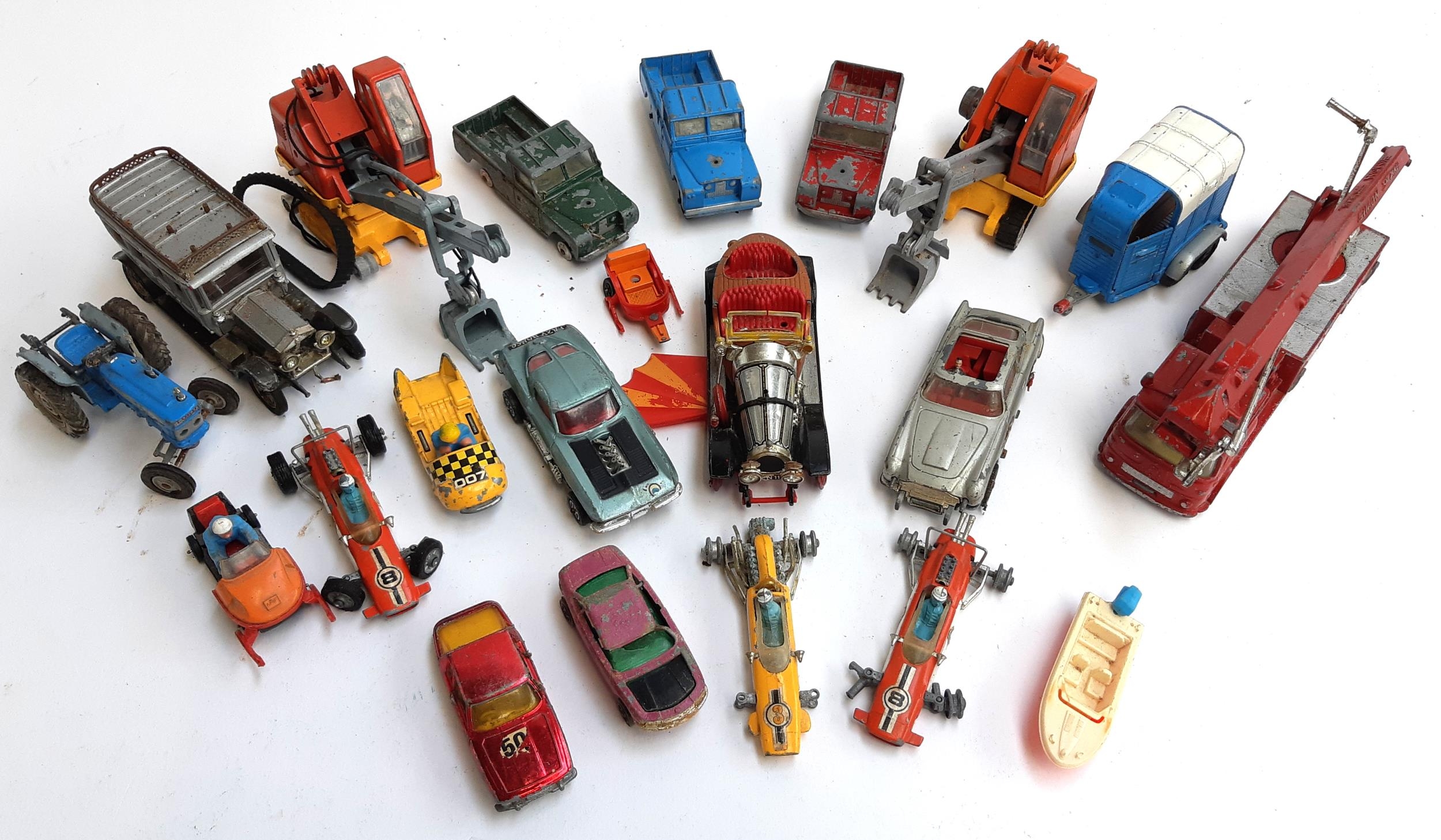 A quantity of Corgi die cast vehicles to include James Bond Aston Martin DB5, Rolls Royce 1912,