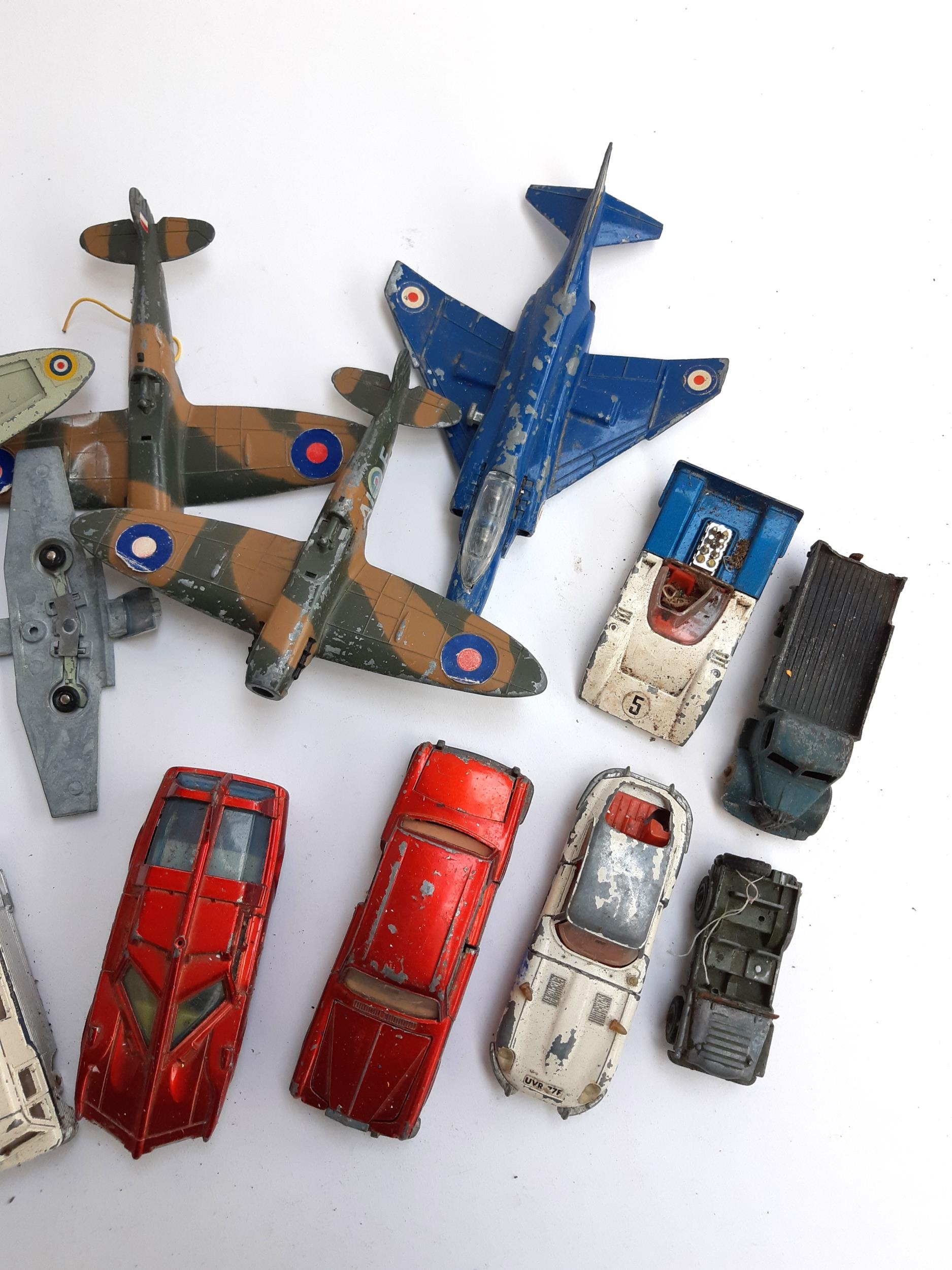 A quantity of Dinky die cast vehicles and planes to include Harrier, Sea King, Spitfire Mk II, Lunar - Bild 4 aus 4