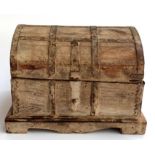 A small wooden chest (clasp af), 25cmW