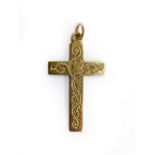 A 9ct gold crucifix with engraved detail, 2.8cmL, approx. 1.2g
