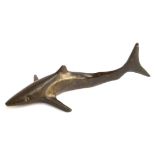 A bronze figure of a bronzy/copper shark, 18cmL