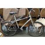 A Dawes Saratoga special edition hybrid unisex bicycle, 21 speed Shimano