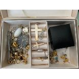 A mixed lot of costume jewellery to include rolled gold earrings; 925 silver crucifix etc