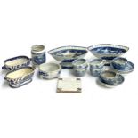 A mixed lot of mainly Willow pattern ceramics to include scalloped footed dishes, majolica tile,