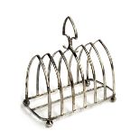 A silver six division toast rack by, William Devenport, Birmingham 1903, 4.5ozt