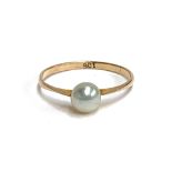 A 9ct gold and pearl ring, 0.8g, size L 1/2