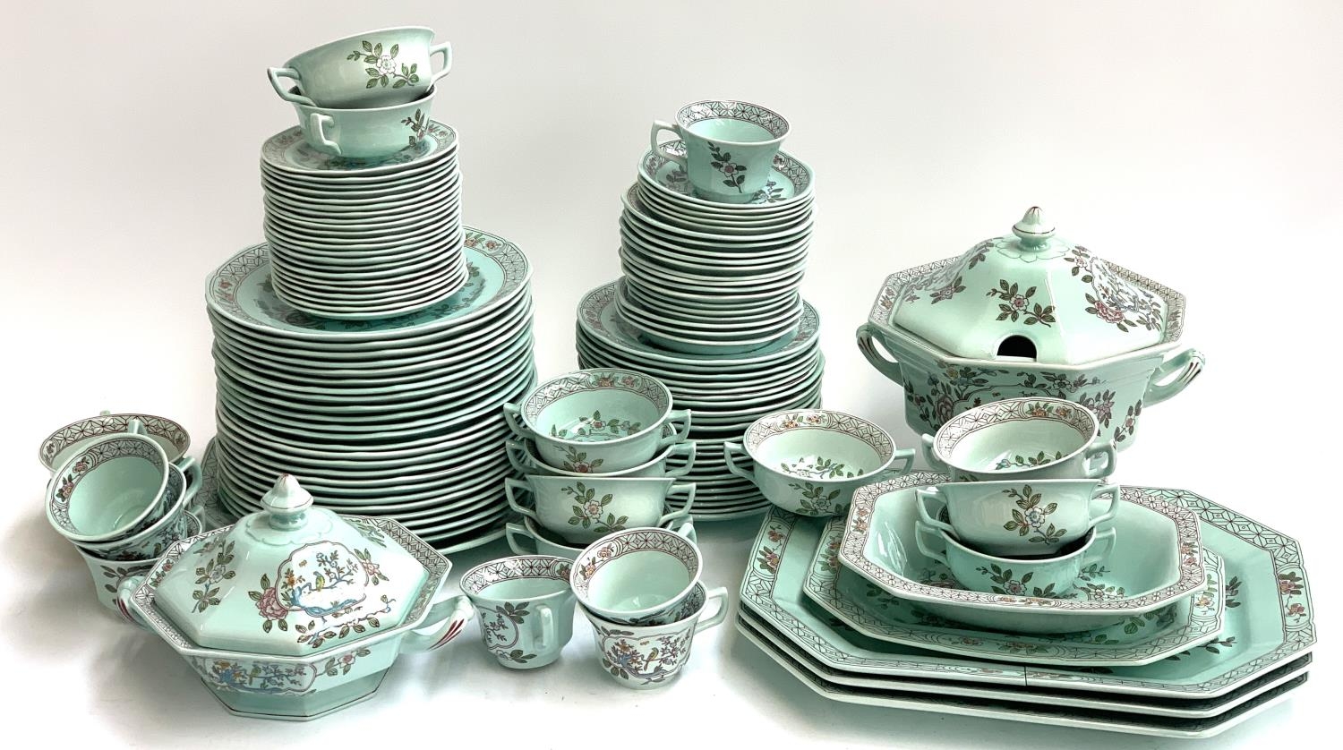 A large quantity Adams Calyx ware 'Singapore Bird' dinner service, approx. 115 pieces, comprising