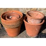 A lot of terracotta plant pots (9), the largest 30cmD