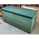 A Keter large green plastic tack or feed box, 122cm wide